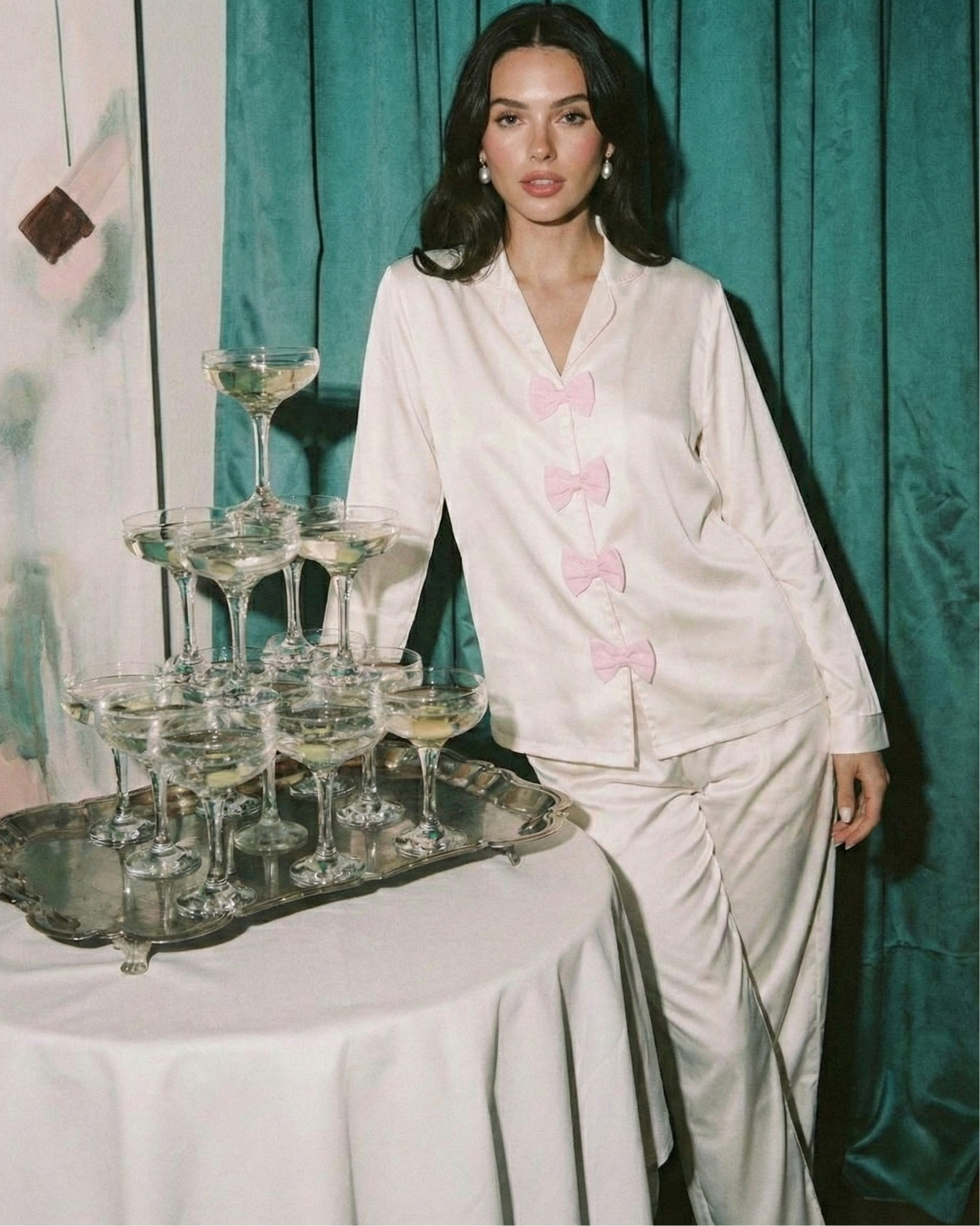 The Champagne Bow Set