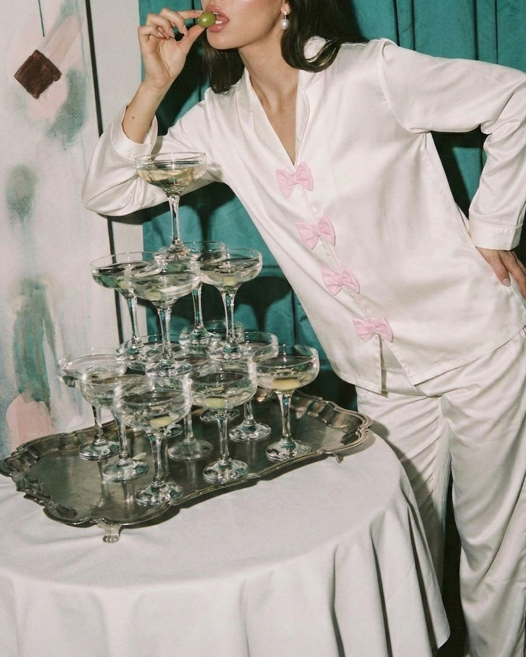 The Champagne Bow Set